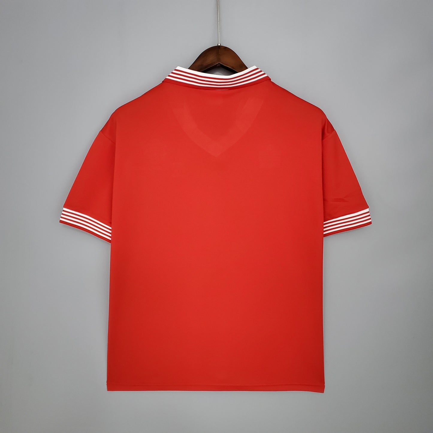 Retro M-U 1977 home detail