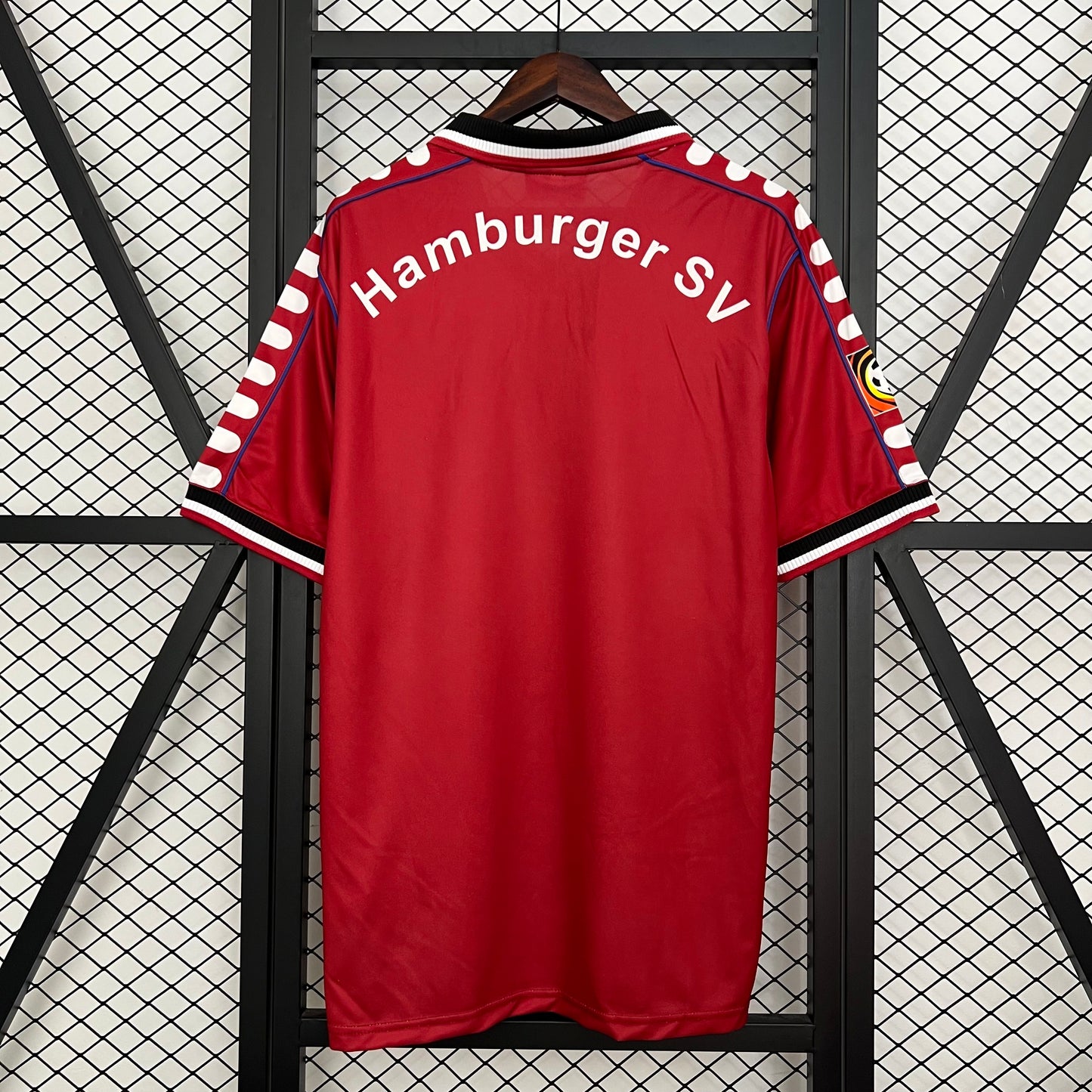 Retro Hamburg 2000 Red detail