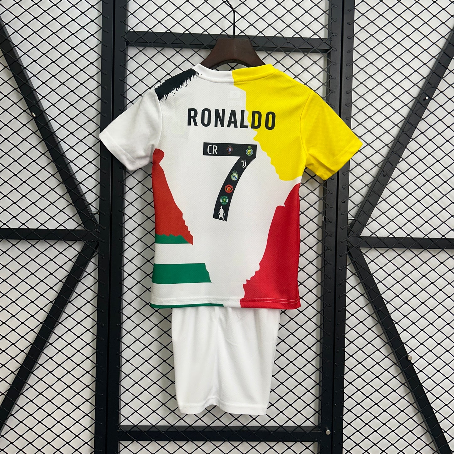 kids Cristiano Ronaldo Commemorative Edition 16-28 detail