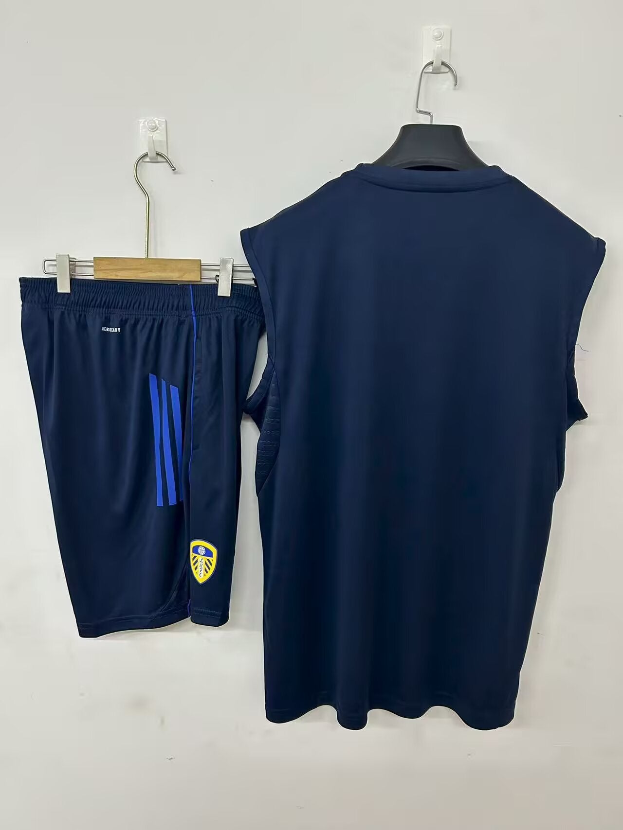 25-26 Leeds United training jersey royal blue