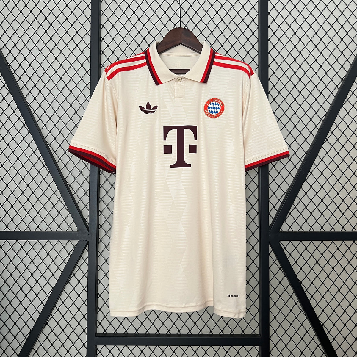 24-25 Bayern Munich third away