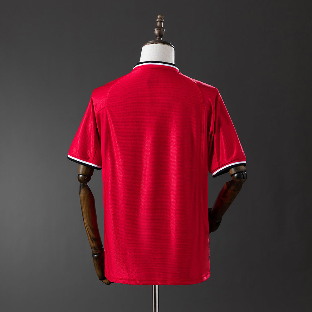 Retro 00-01 M-U home