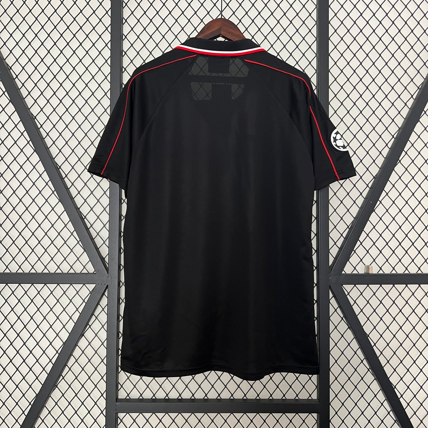 Retro Ajax 98-99 Away detail