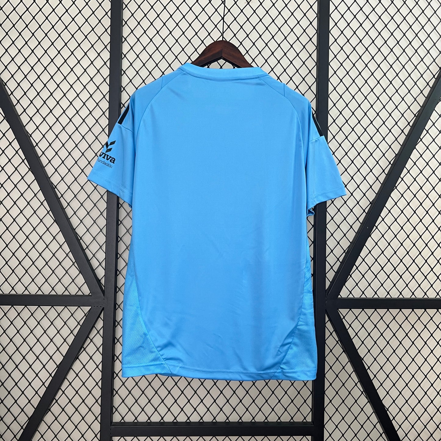 24-25 Burgos Away detail
