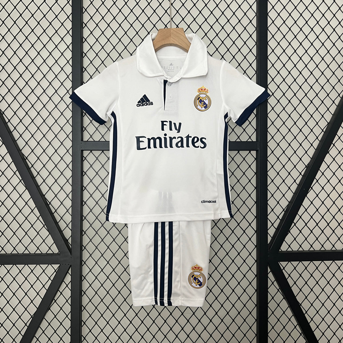 kids Real Madrid 16-17 home detail