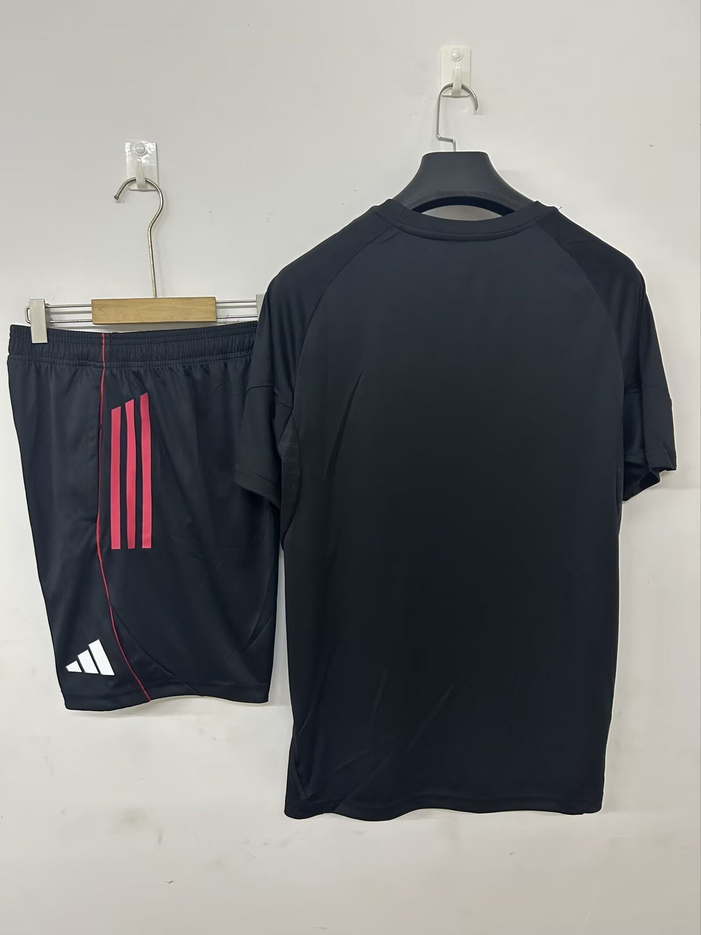 25-26 Ajax training jersey black detail