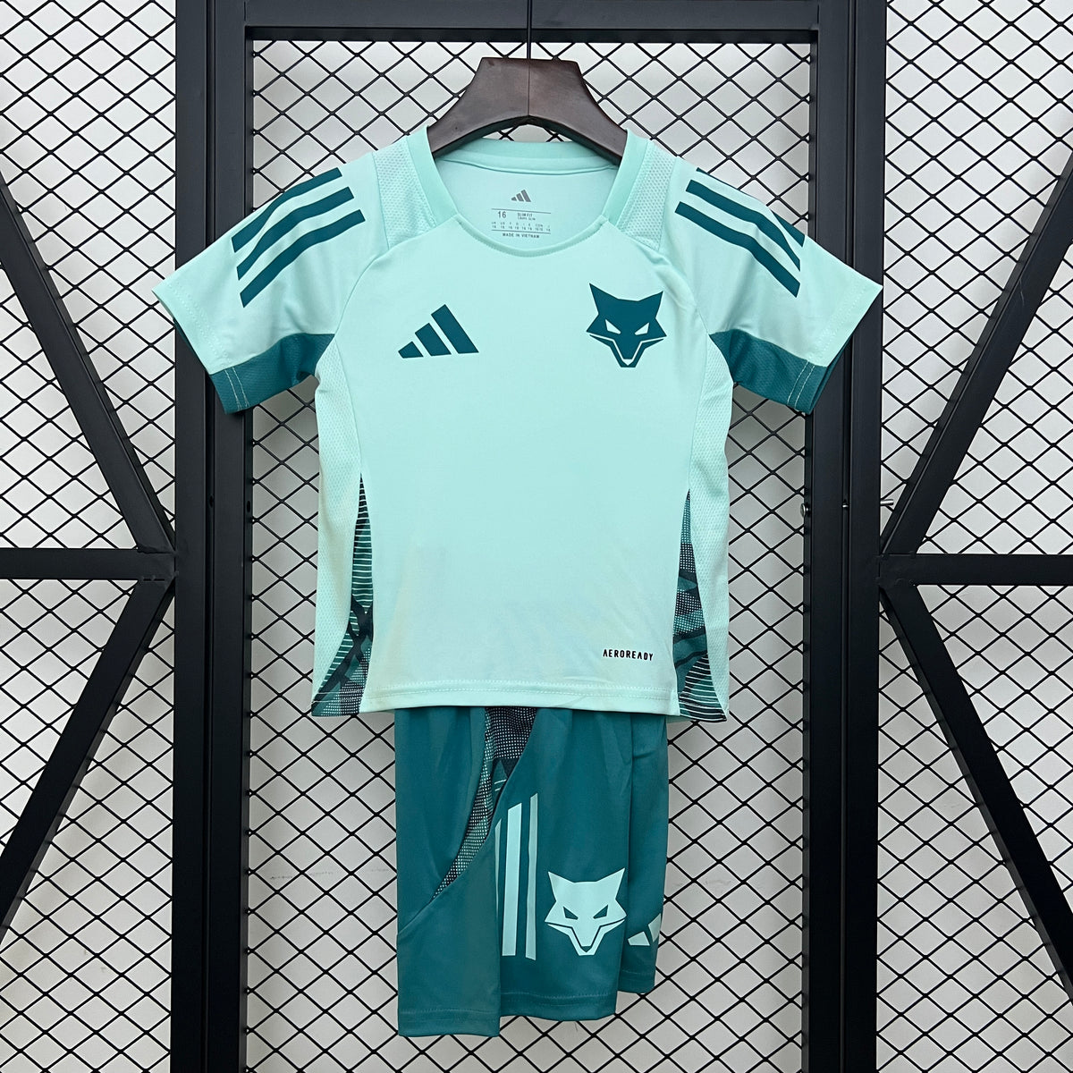 25-26 kids Cruzeiro training jersey detail