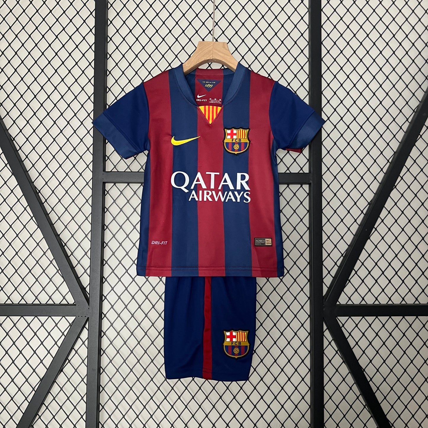 kids Barcelona 14-15 home detail