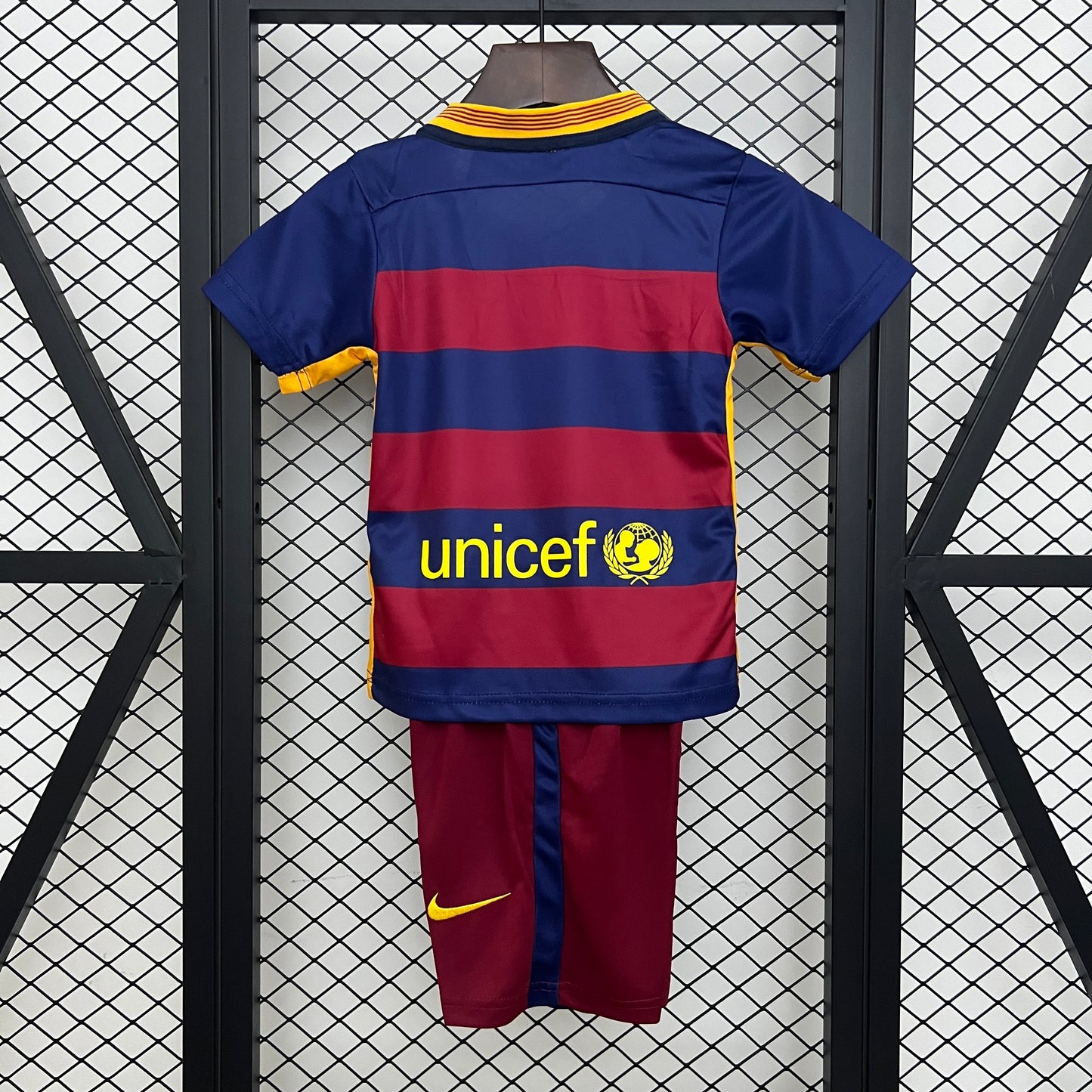 kids Barcelona 15-16 home detail