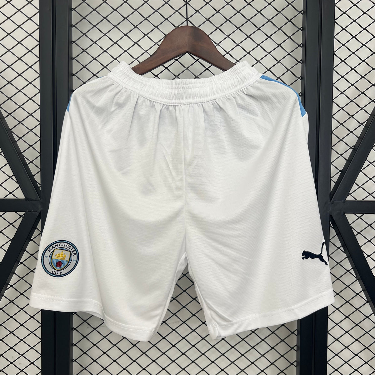25-26 shorts Manchester City home