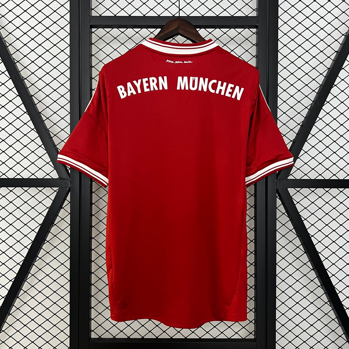 Retro Bayern Munich 13-14 Home detail