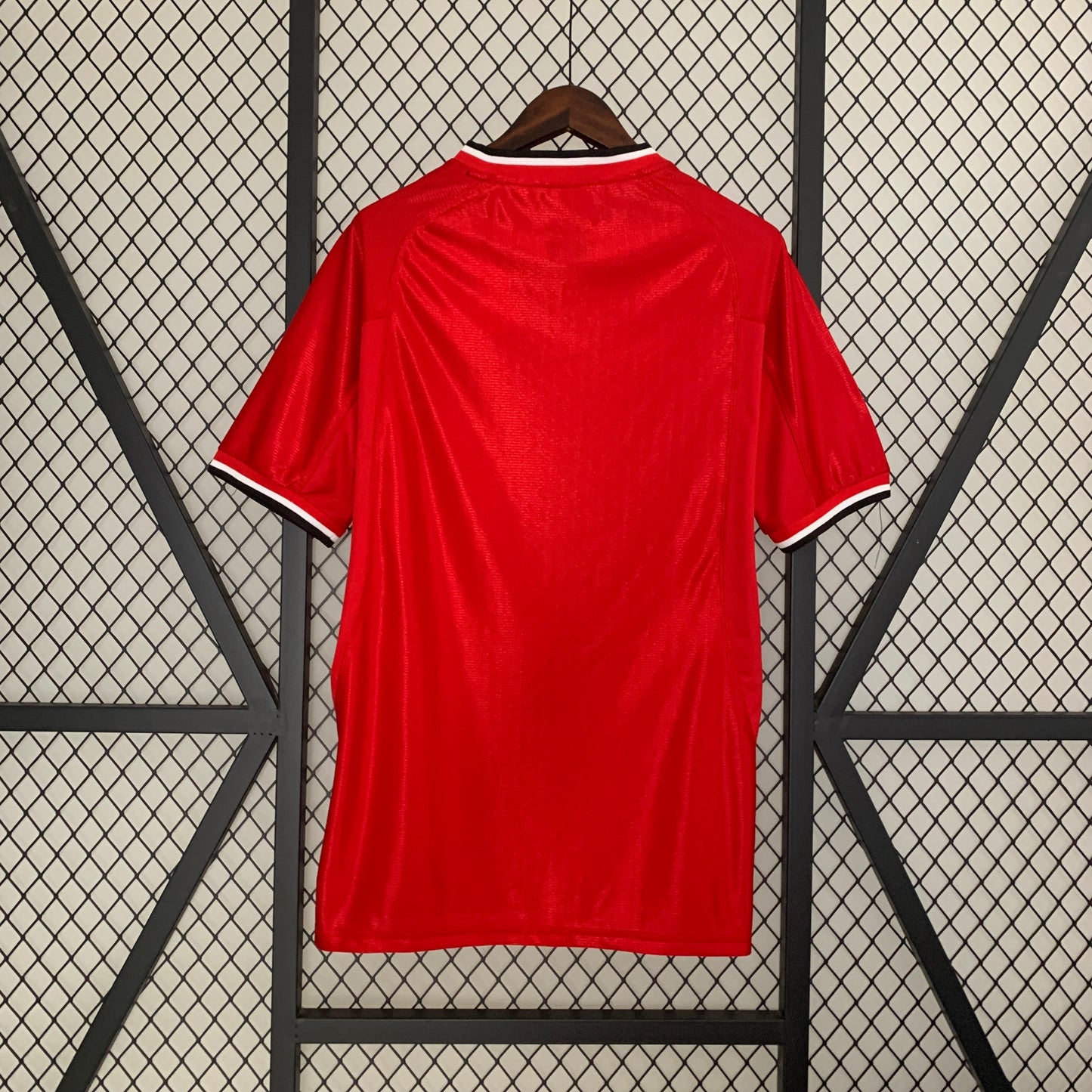 Retro M-U 00-02 Home detail