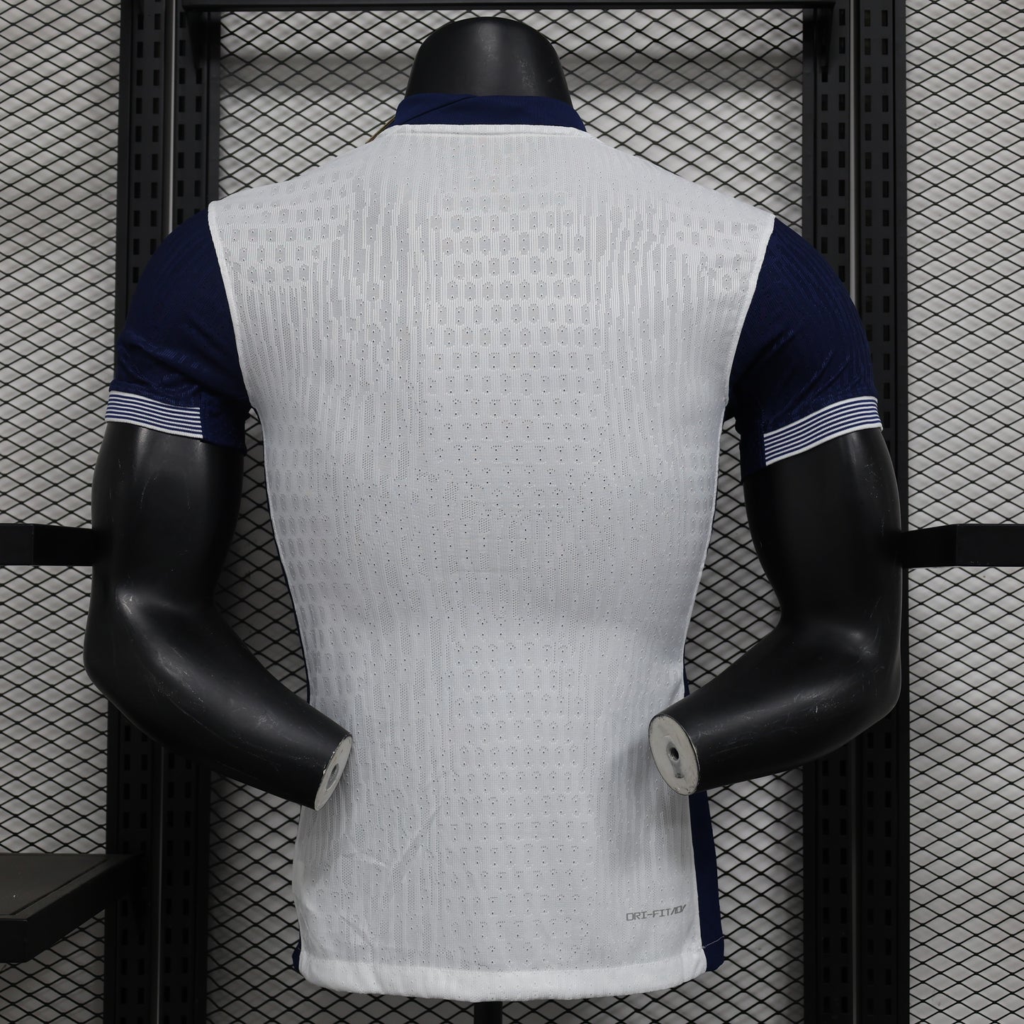 24-25 Player Tottenham Home detail