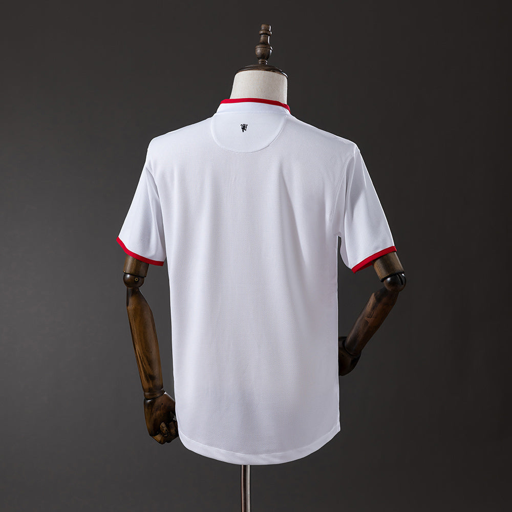 Retro 13-14 M-U away