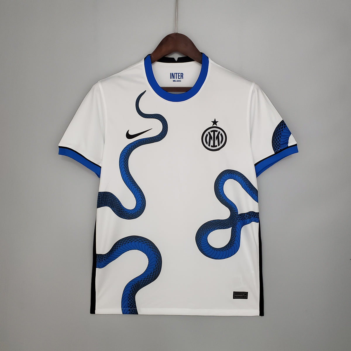 21-22 Inter Milan away