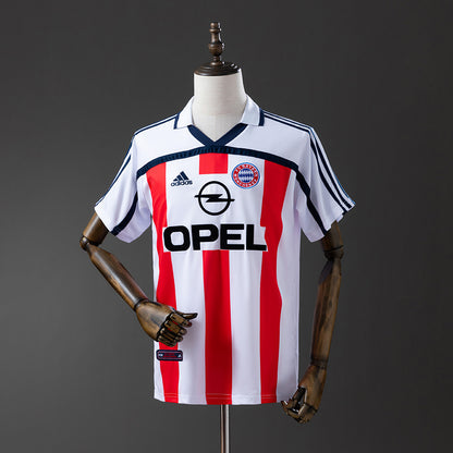 Retro 00-02 Bayern Munich away detail