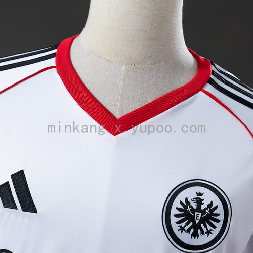 25-26 Frankfurt home