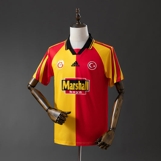 Retro Galatasaray 98-99 Home detail