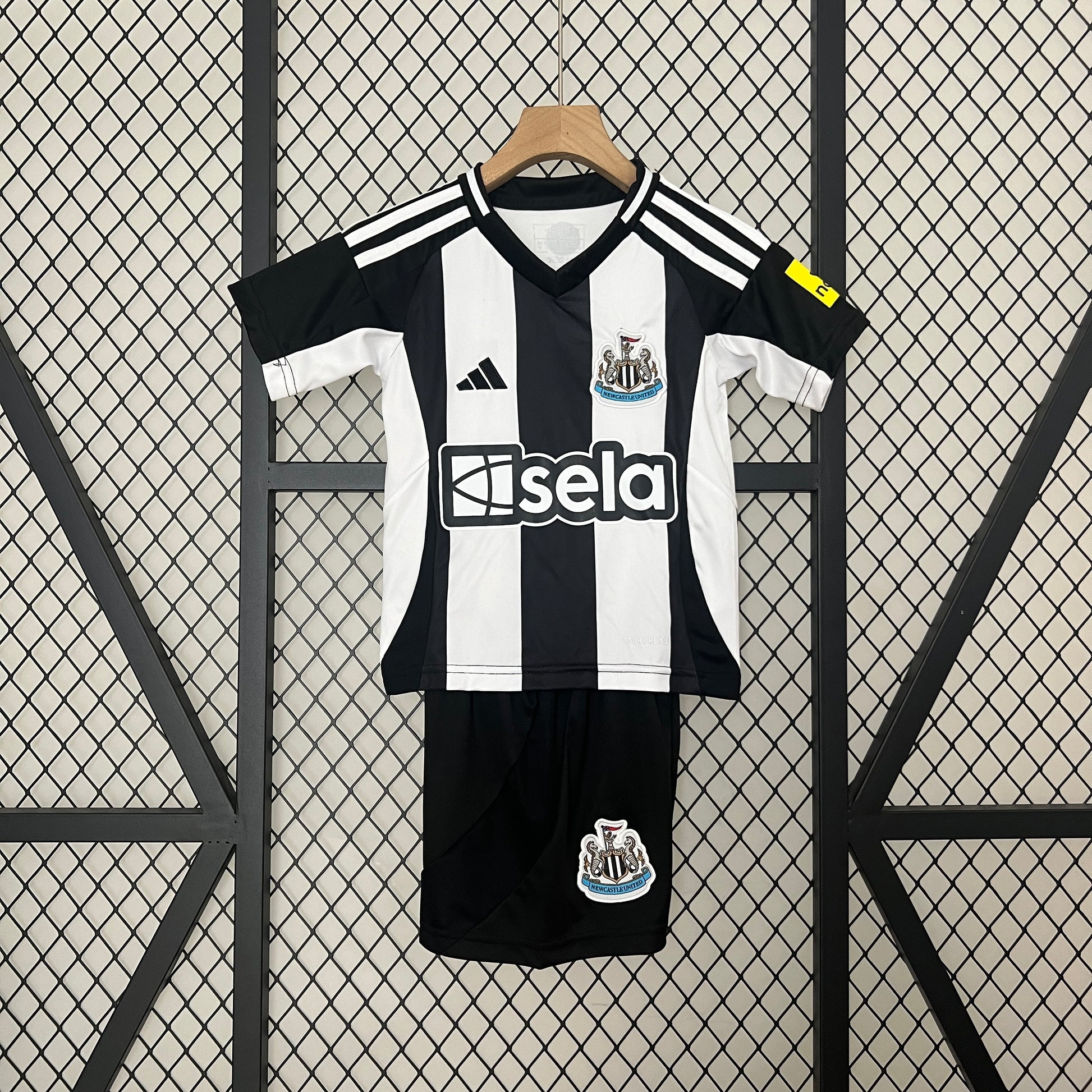 24-25 Kids Newcastle United Home