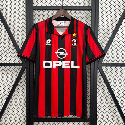 Retro AC Milan 97-98 Home detail