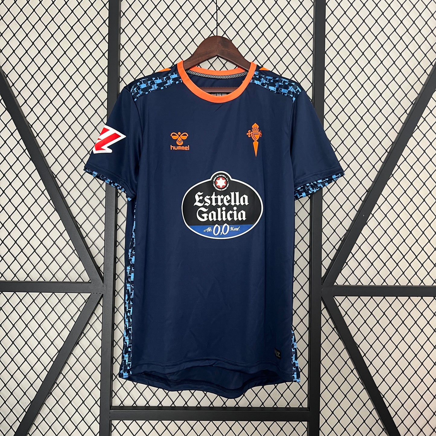 Celta de Vigo 24-25 Away detail