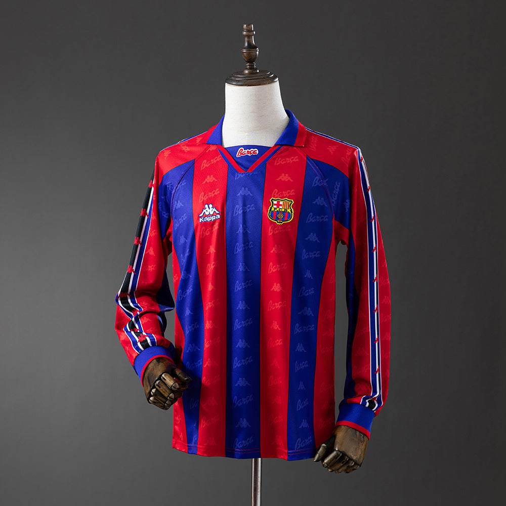 Retro long sleeve Barcelona 96-97 home detail