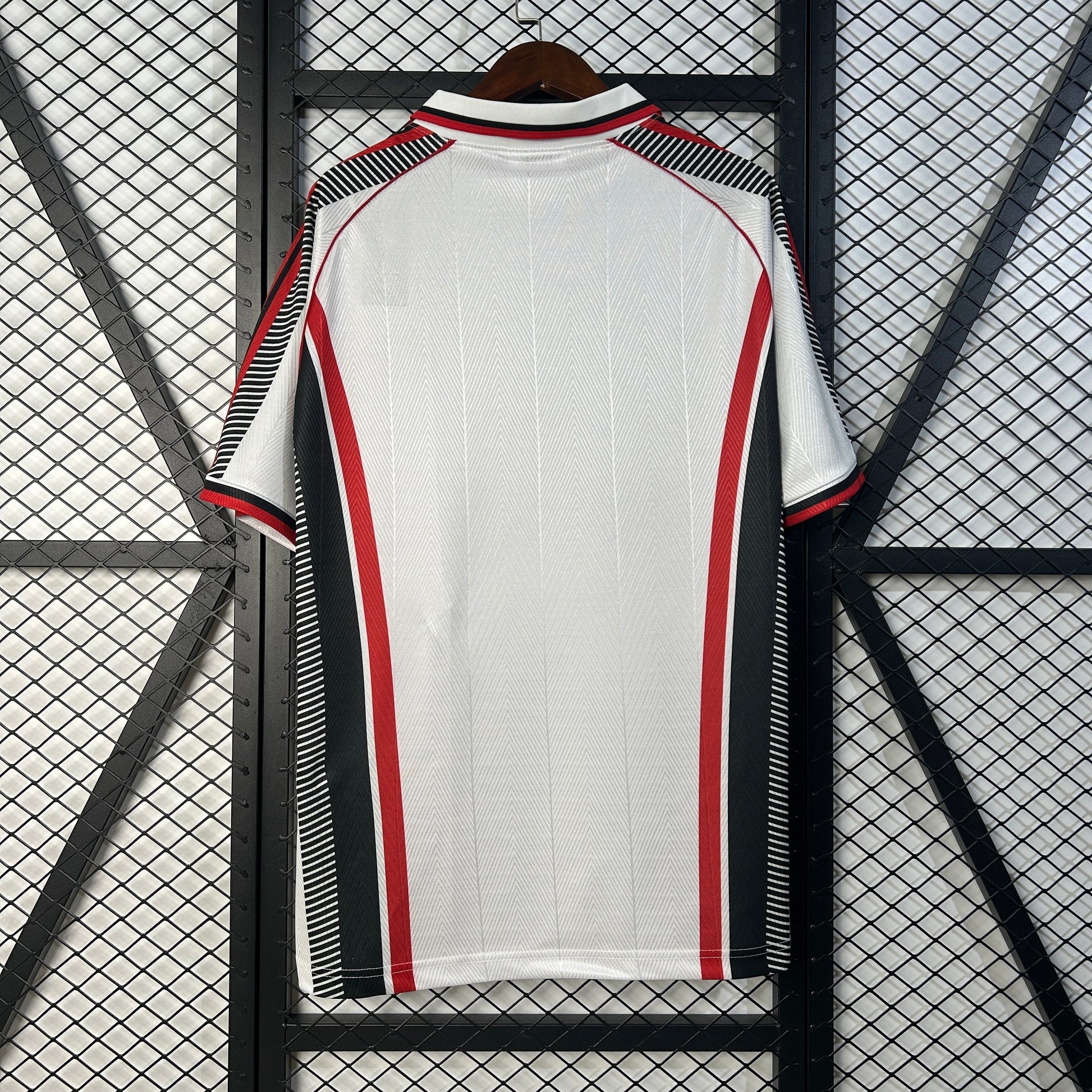 Retro AC Milan 98-99 Away detail