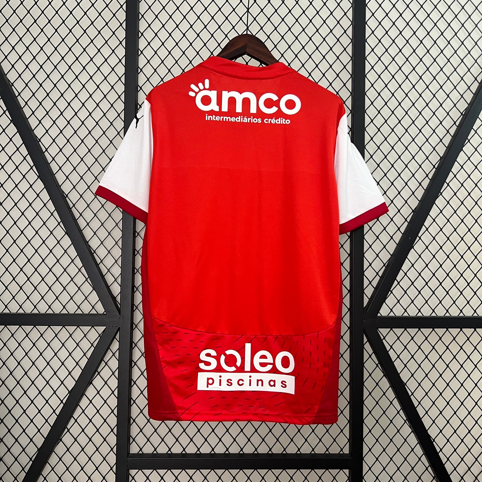 24-25 Braga home detail