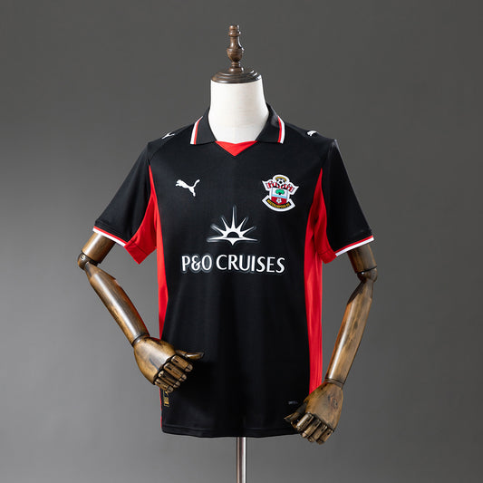 Southampton 25-26 Third Away detail