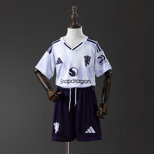 25-26 Kids M-U Away detail