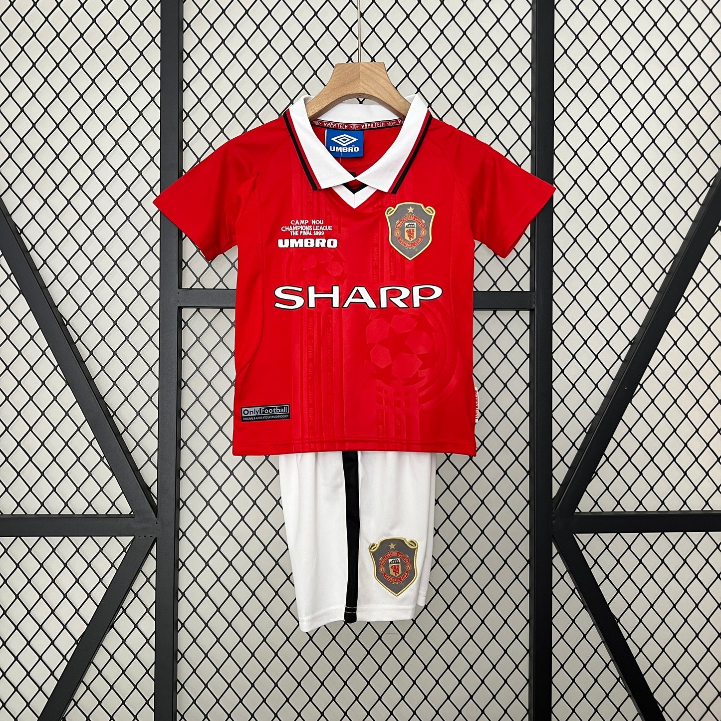 kids M-U 99-00 home