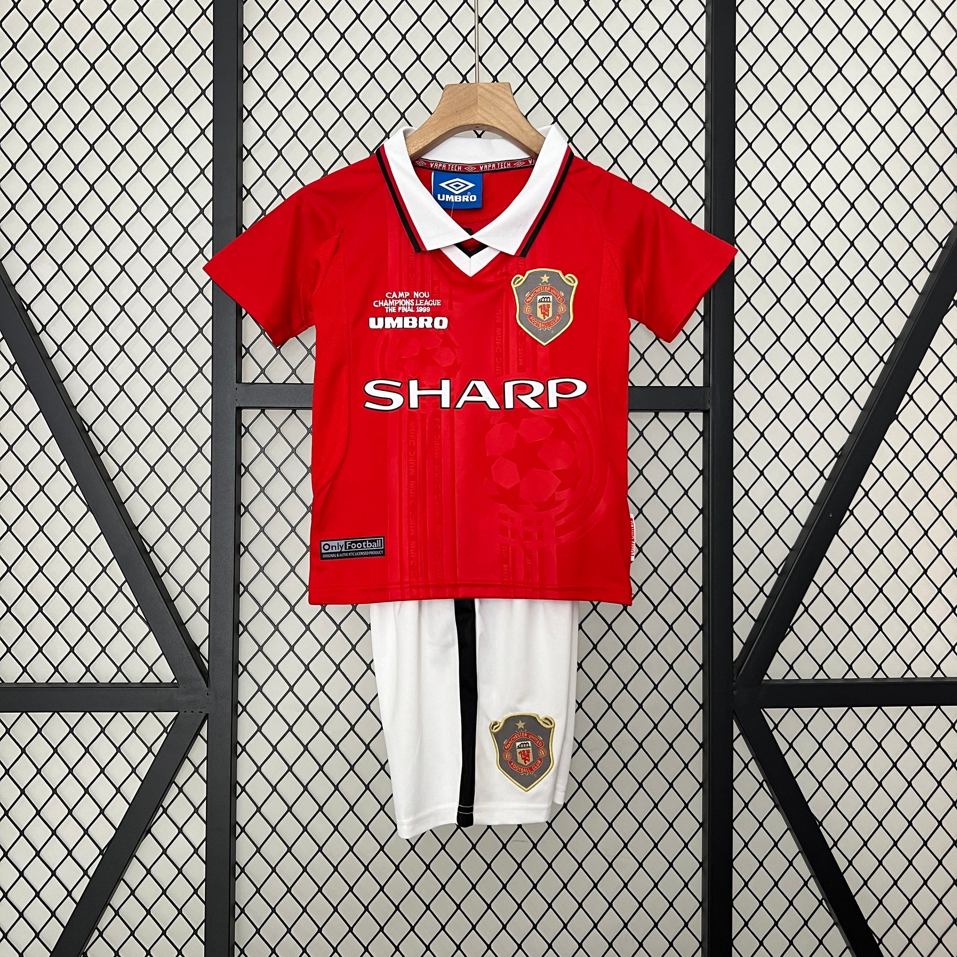 kids M-U 99-00 home