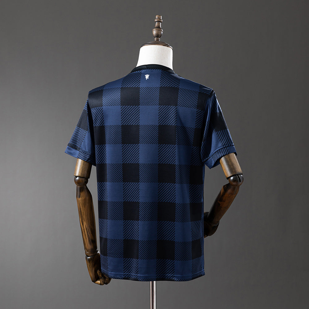 Retro 13-14 M-U  third away