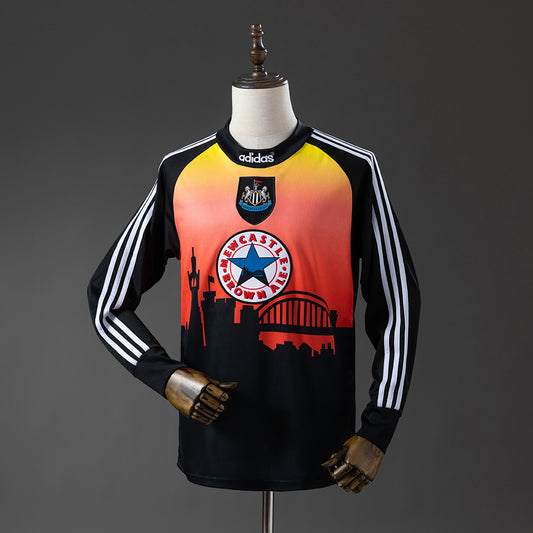 Newcastle United 96-97 Goalkeeper Long Sleeve Retro Jersey detail