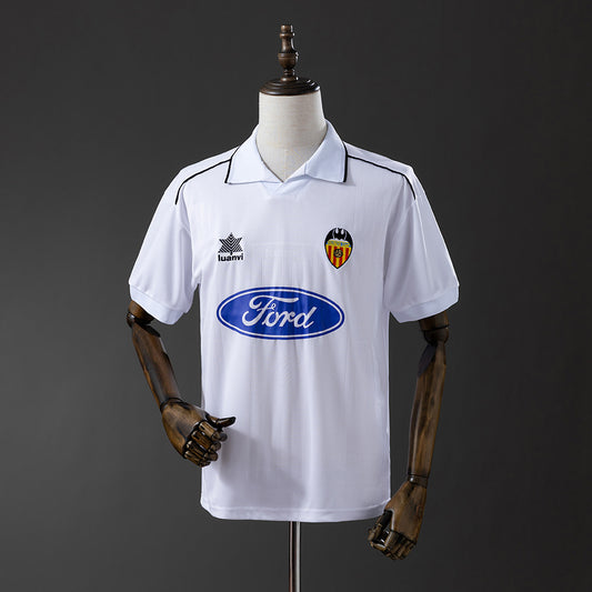 Retro Valencia 96-97 Home detail