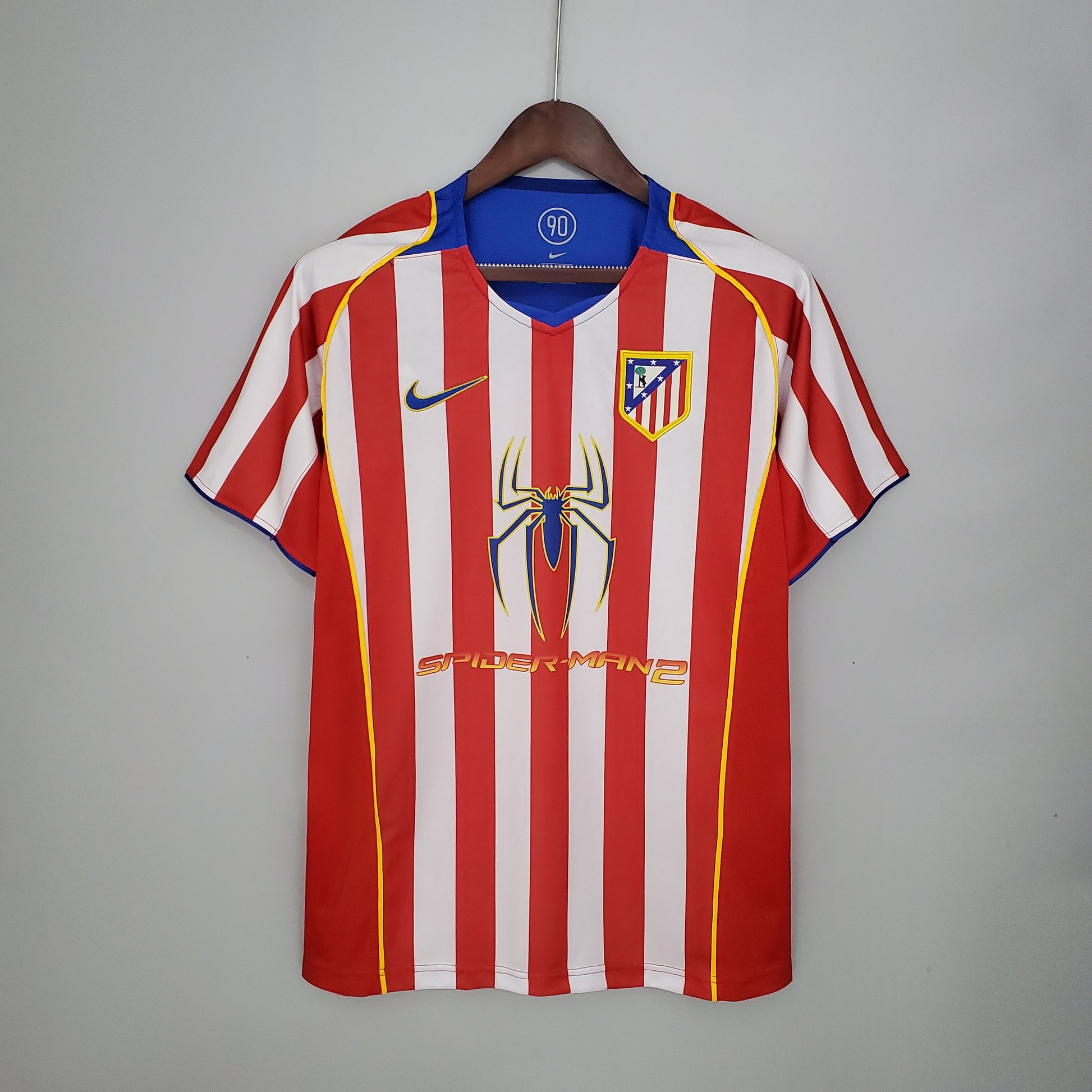Retro Atletico Madrid 04-05 home detail