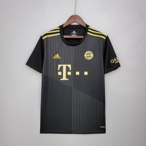 21-22 Bayern Munich away detail