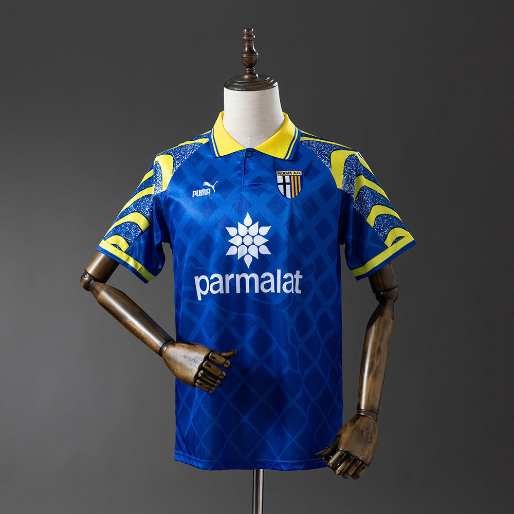 Retro Parma 95-97 Away detail