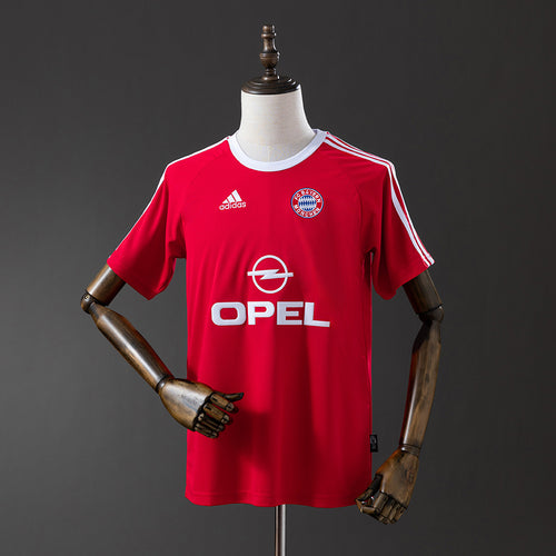 Retro Bayern Munich 00-01 home detail