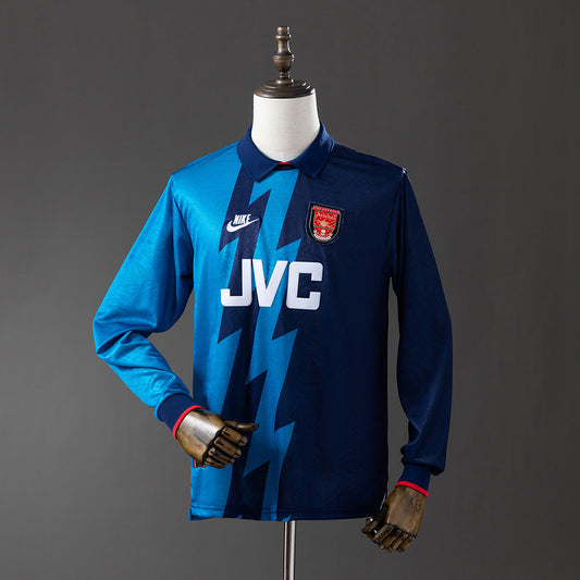 Retro long sleeve Arsenal 95-96 away detail