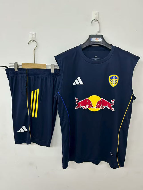 25-26 Leeds United training jersey royal blue detail