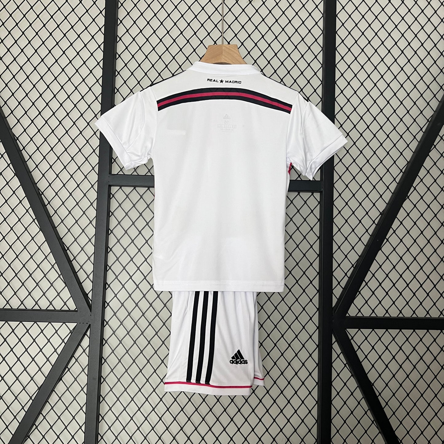 kids Real Madrid 14-15 home detail