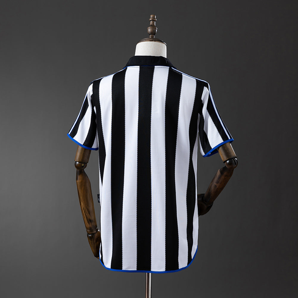 Newcastle United 1999-00 Home Retro Shirt