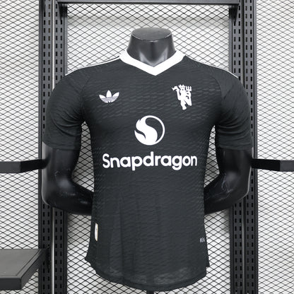 24-25 Player M-U Black detail