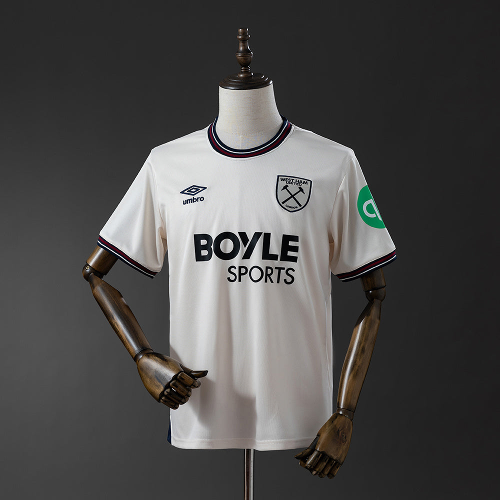 25-26 West Ham United away detail