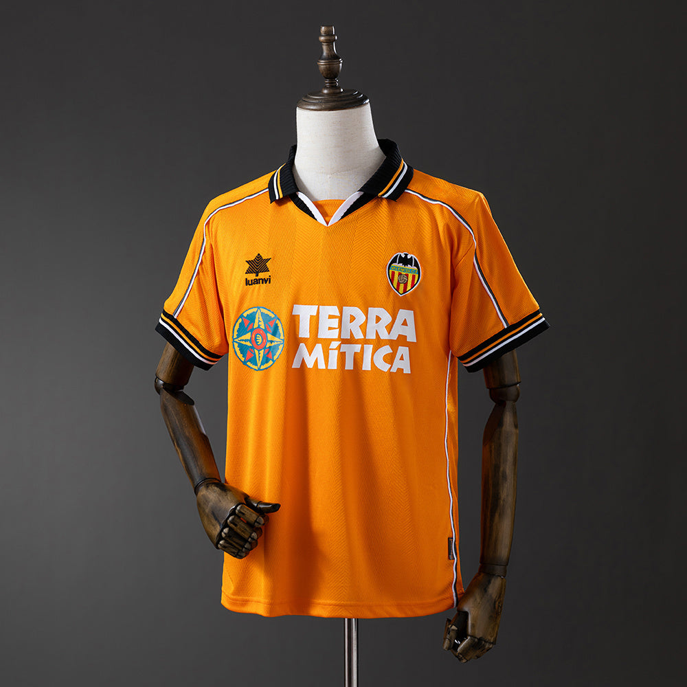 Retro 99-00 Valencia Away detail