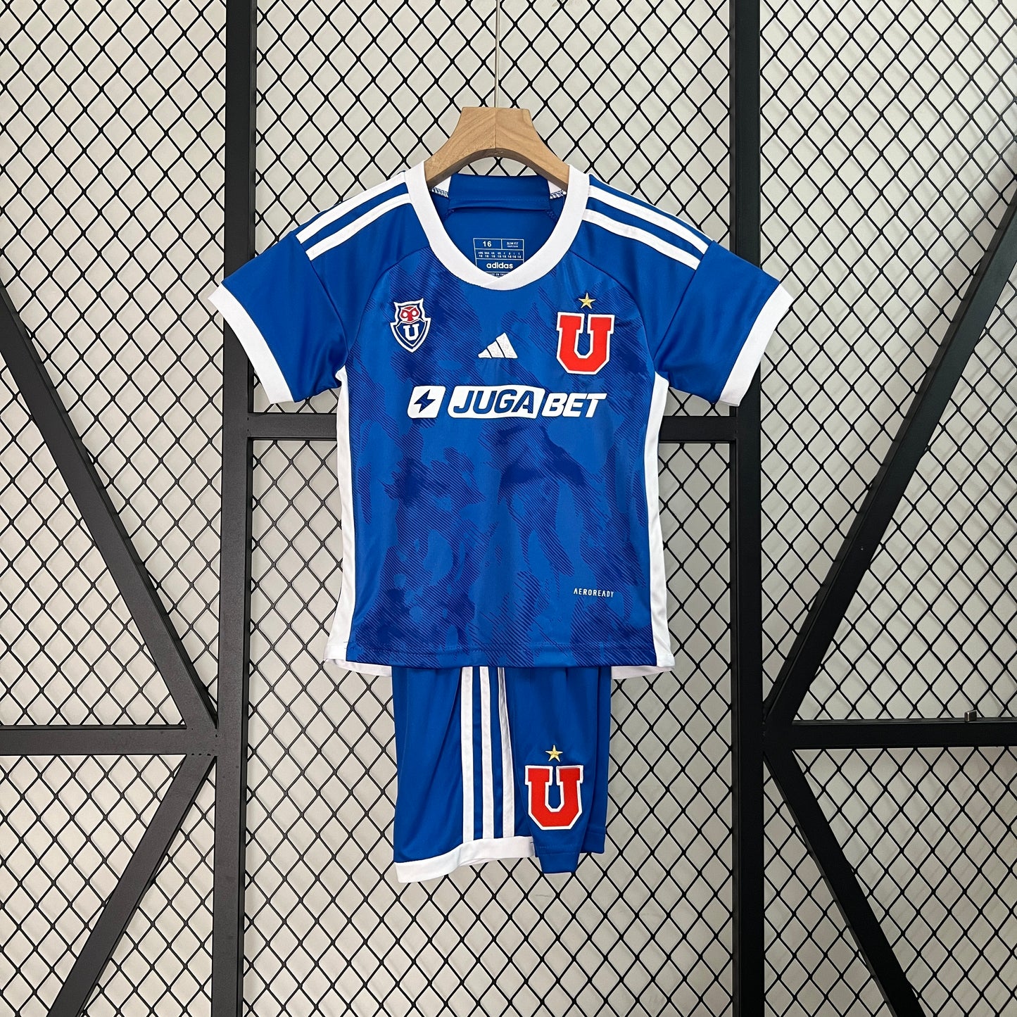24-25 kids University of Chile home