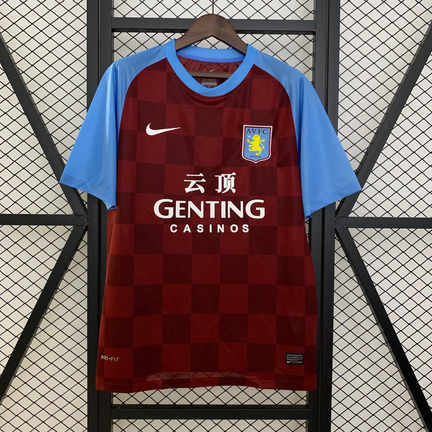 Retro Aston Villa 11-12 Home