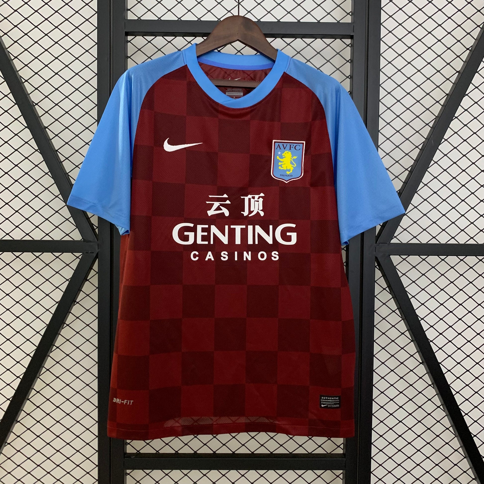 Retro Aston Villa 11-12 Home