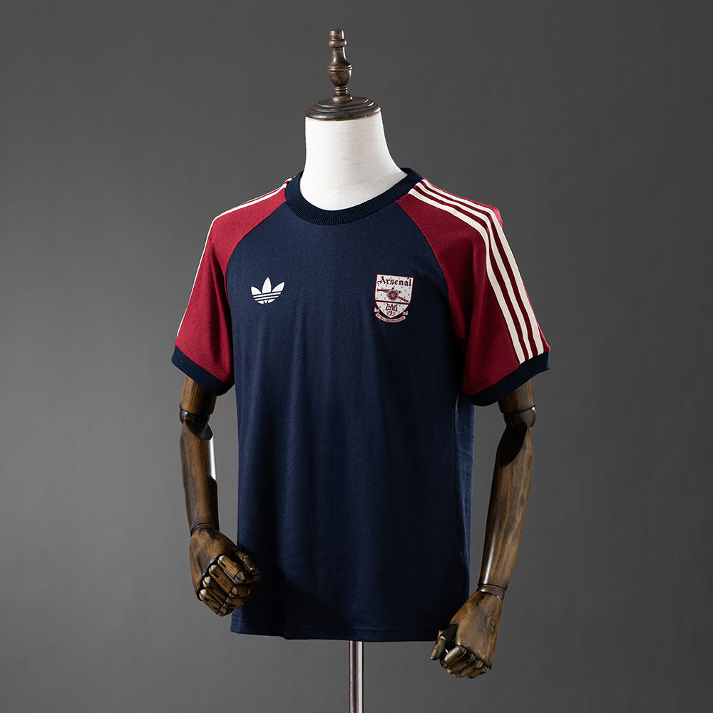 Arsenal Adicolor Classics Navy T-Shirt detail